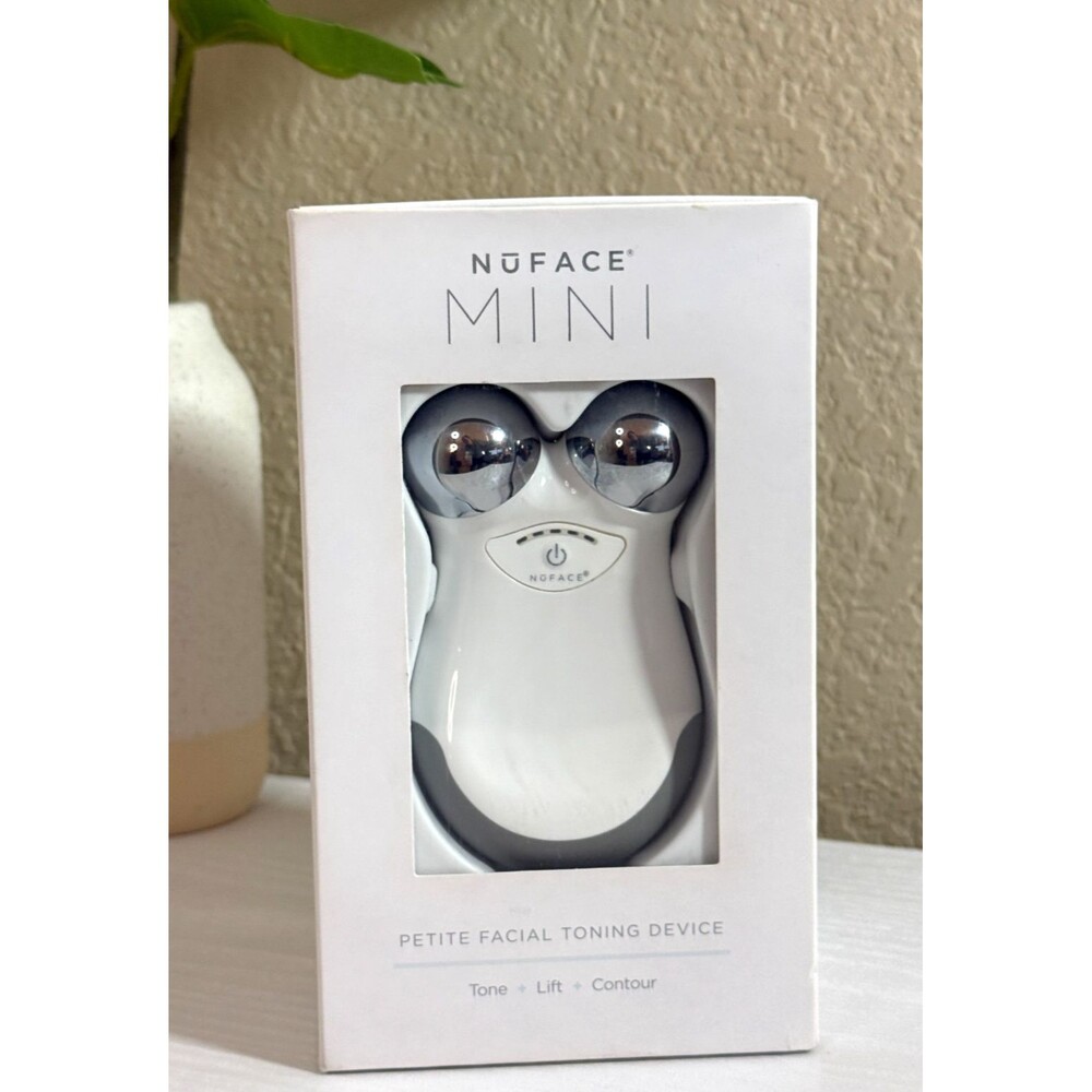 NuFACE Mini Facial Toning, Trinity Facial Trainer Device Open Box Excellent